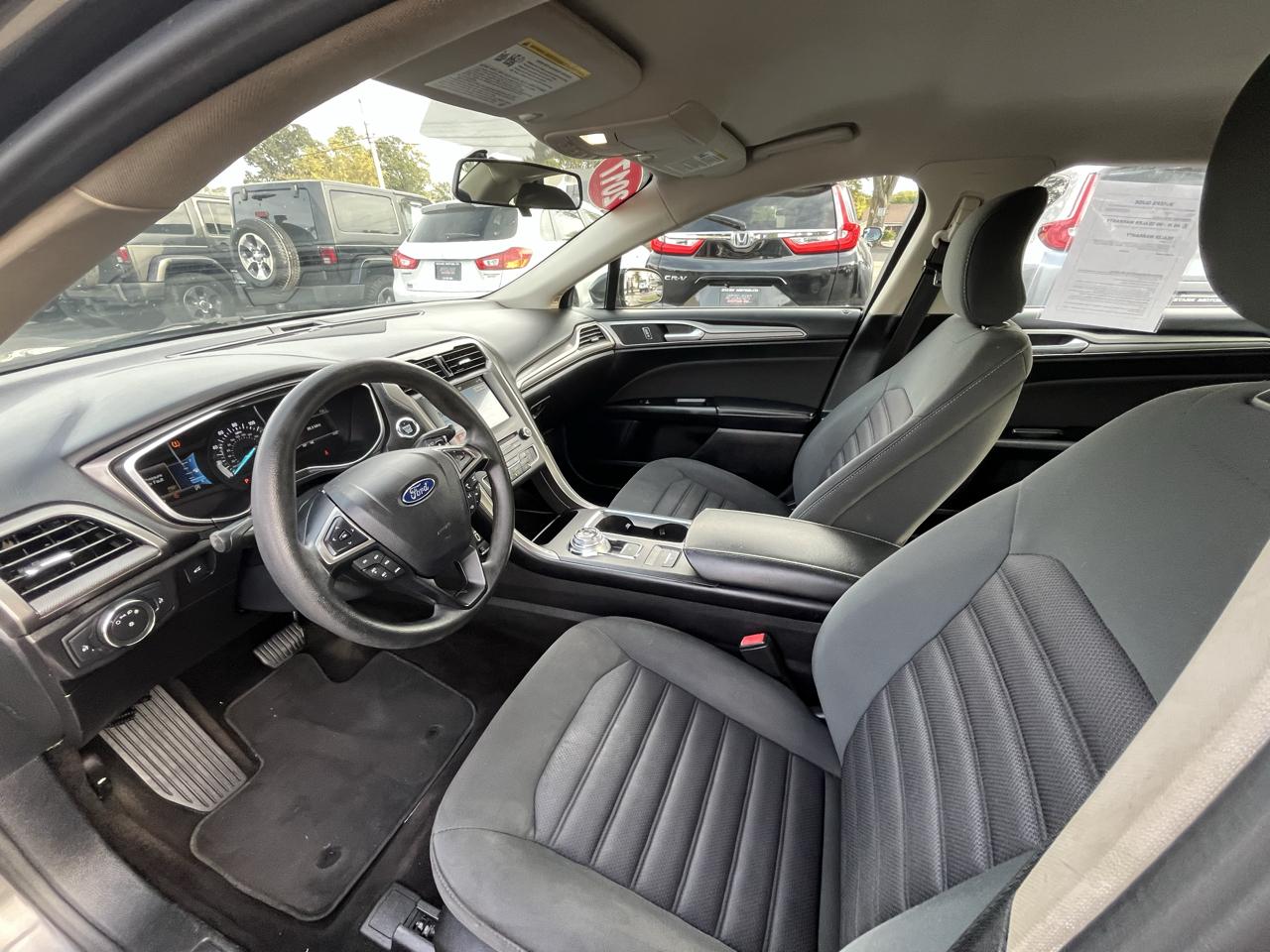 Ford Fusion SE FWD 2017