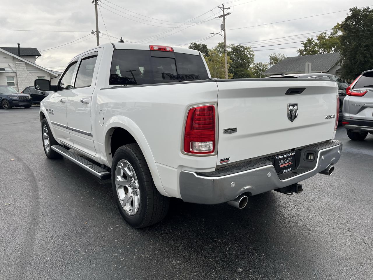 RAM 1500 Laramie 4x4 Crew Cab 5'7" Box 2017