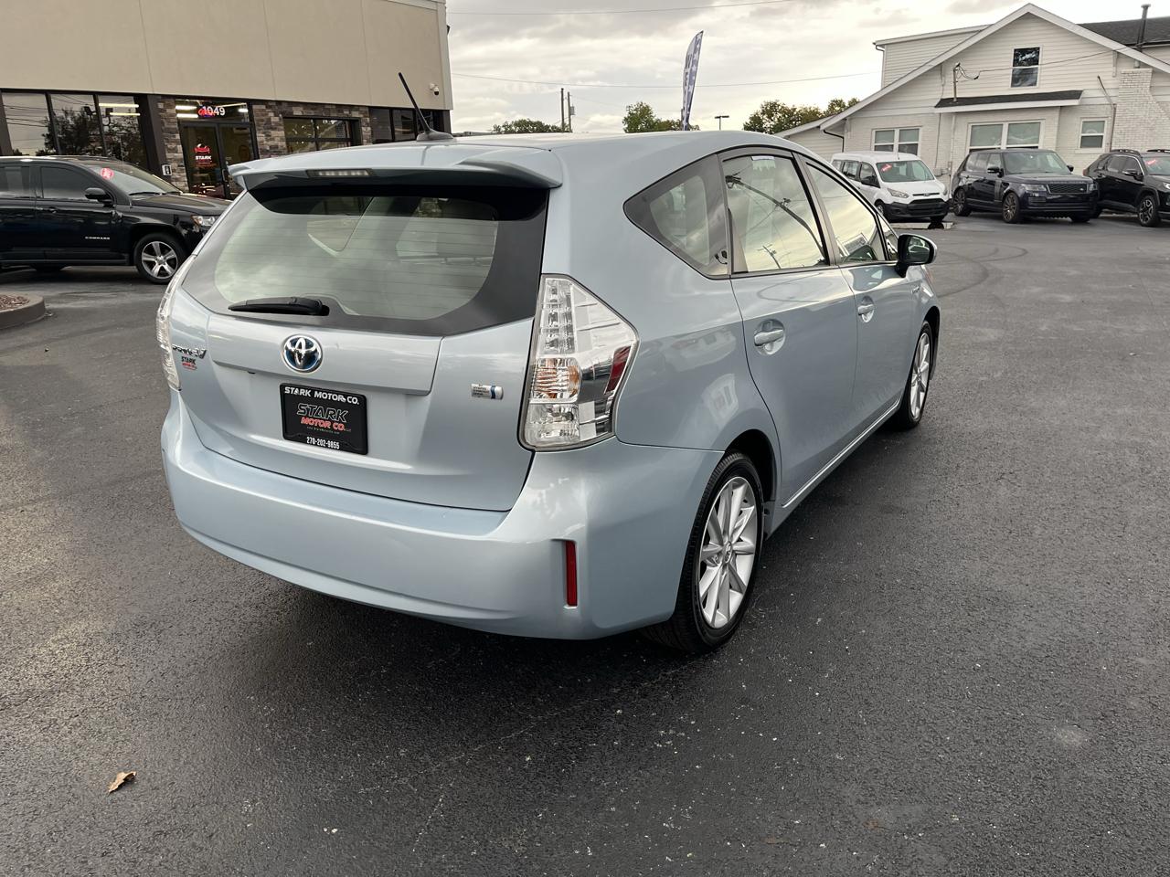 Toyota Prius V 5dr Wgn Three (Natl) 2012