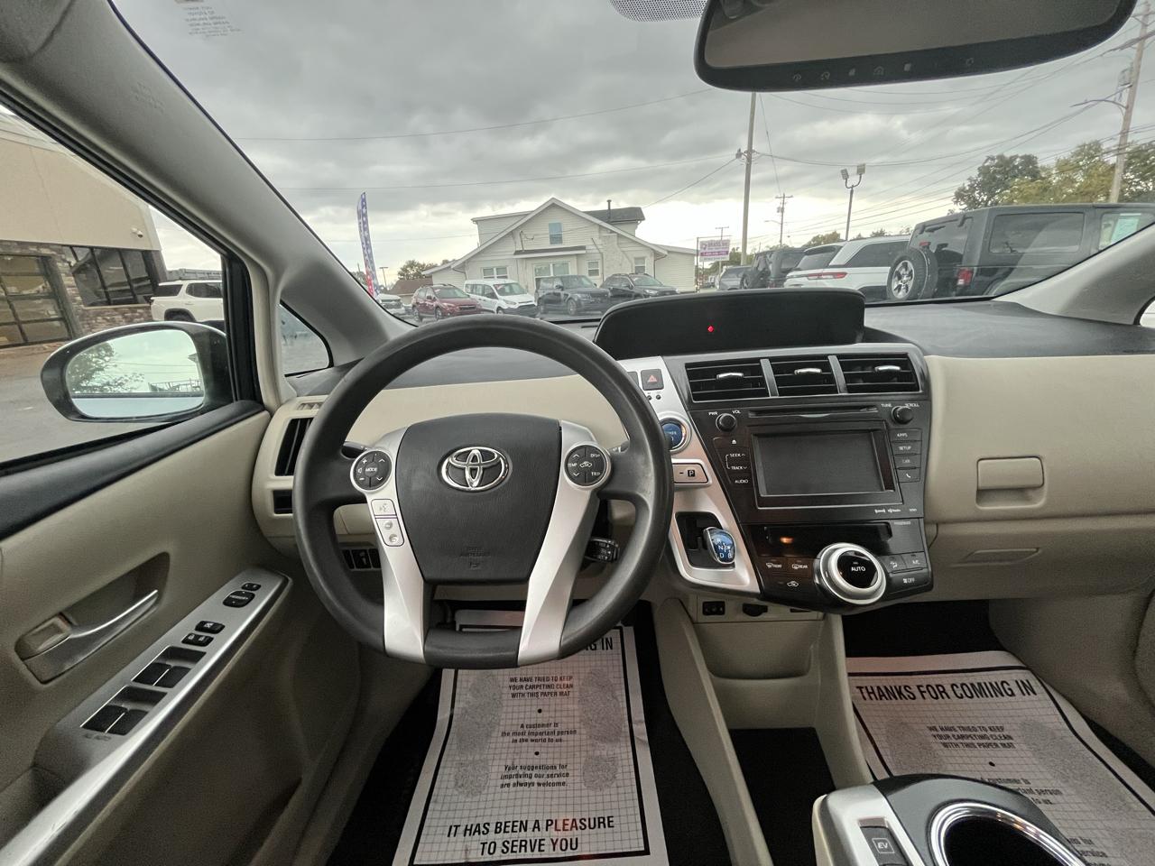 Toyota Prius V 5dr Wgn Three (Natl) 2012