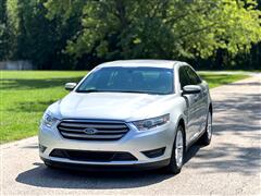 2017 Ford Taurus 