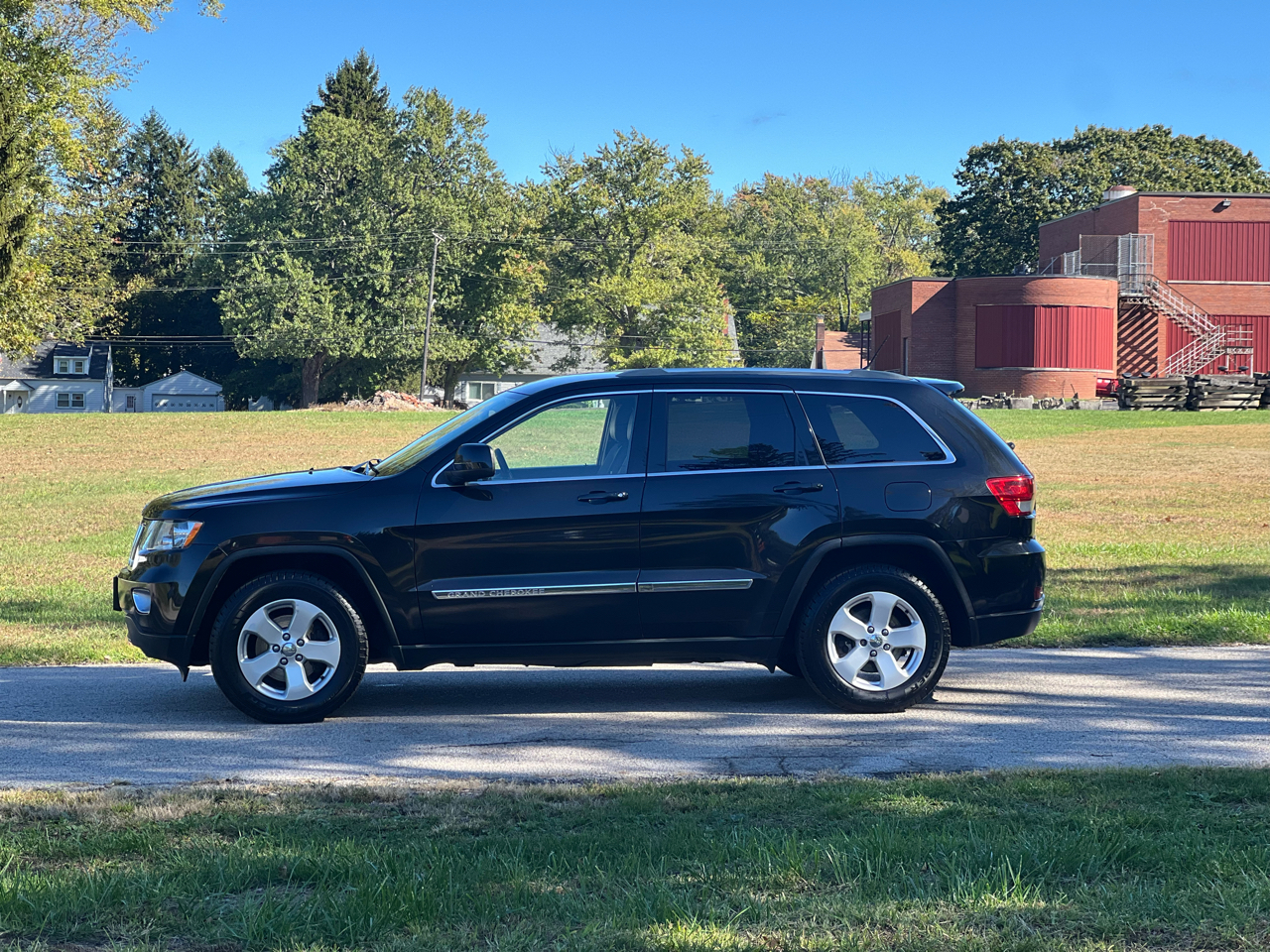 Jeep Grand Cherokee Laredo 4WD 2012 Jeep Grand Cherokee Laredo 4WD 2012