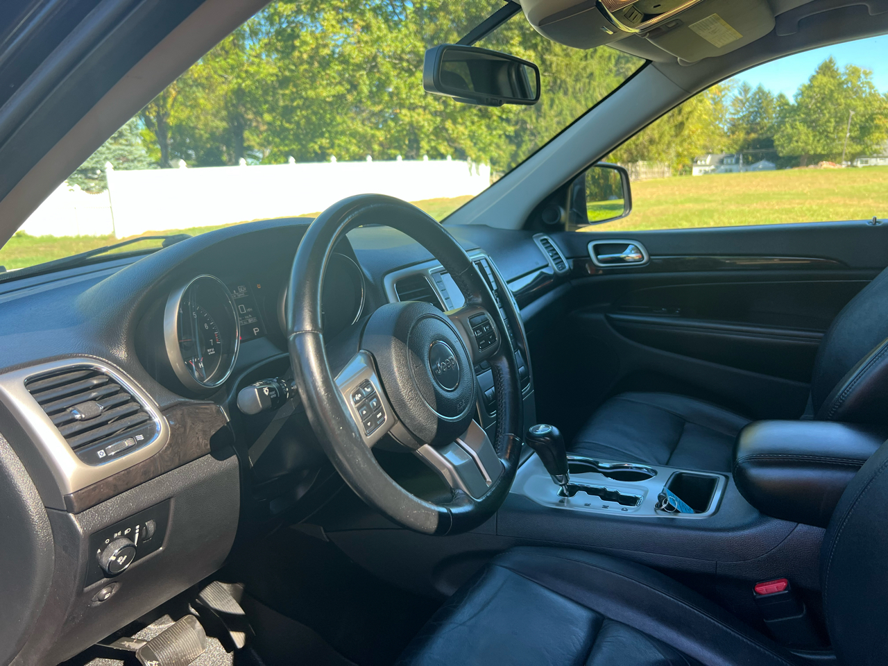 Jeep Grand Cherokee Laredo 4WD 2012 Jeep Grand Cherokee Laredo 4WD 2012