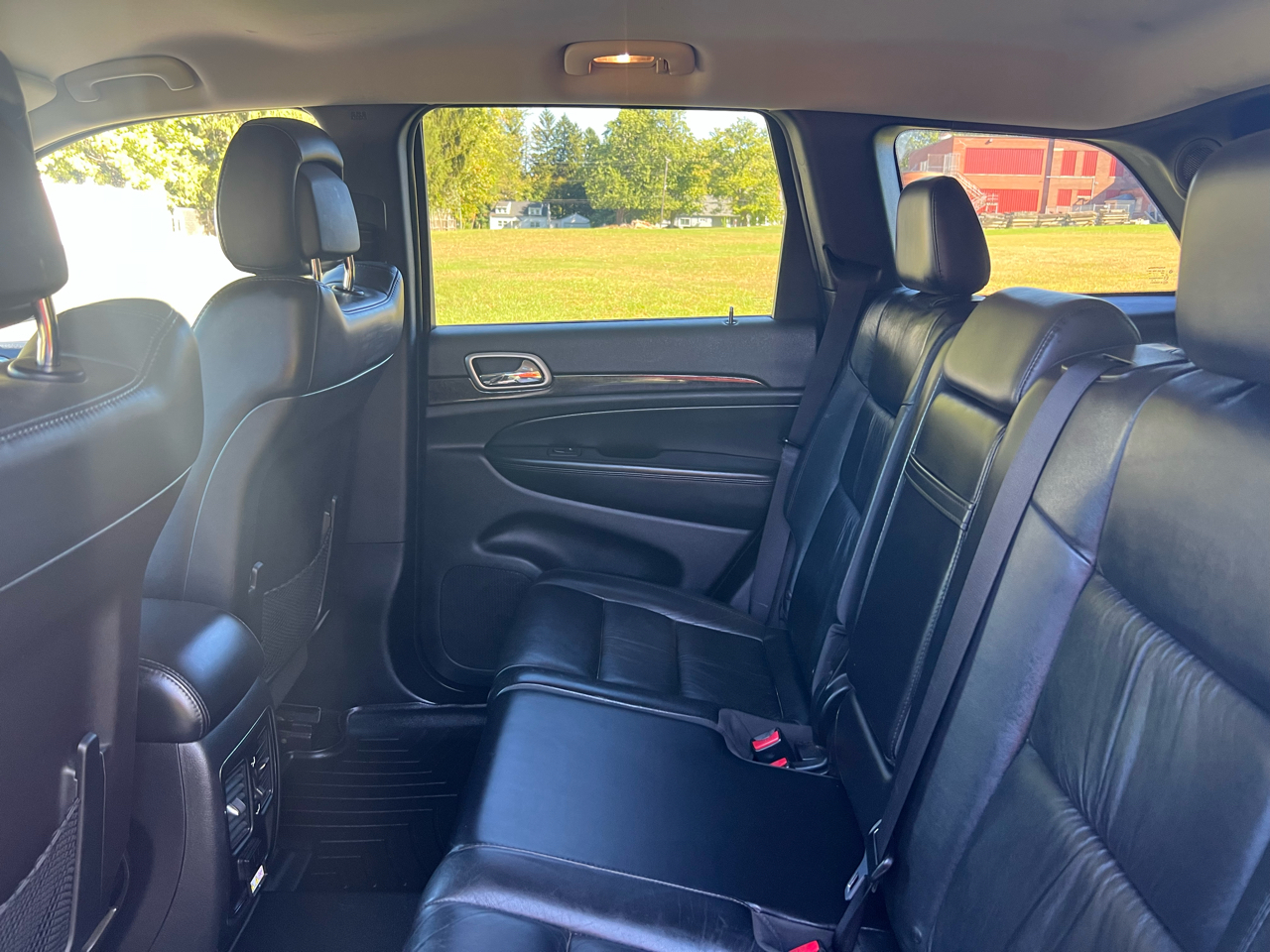 Jeep Grand Cherokee Laredo 4WD 2012 Jeep Grand Cherokee Laredo 4WD 2012