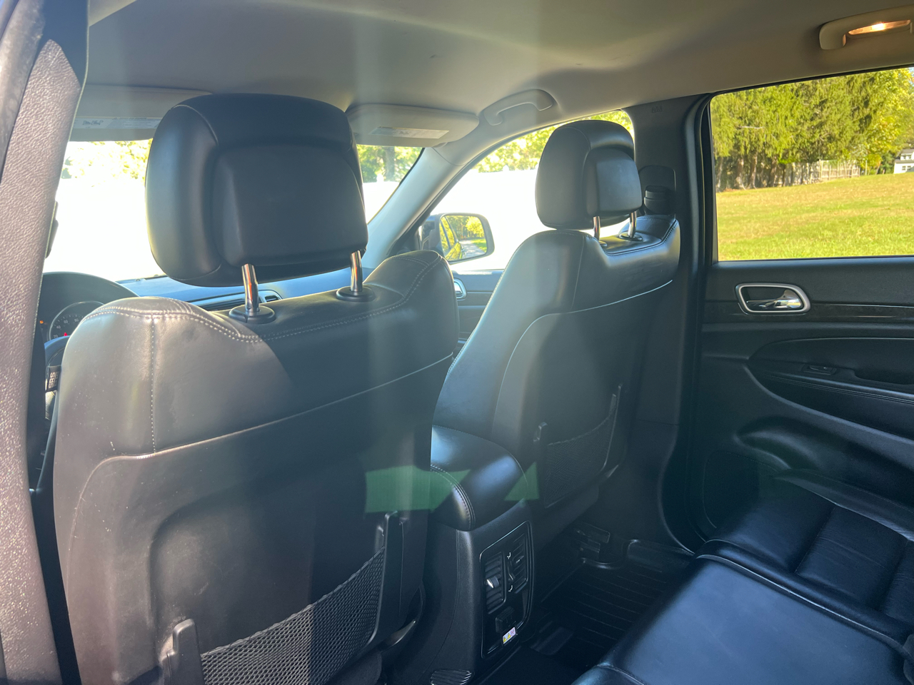 Jeep Grand Cherokee Laredo 4WD 2012 Jeep Grand Cherokee Laredo 4WD 2012