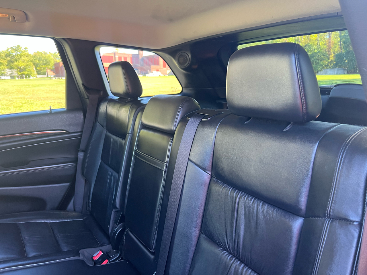 Jeep Grand Cherokee Laredo 4WD 2012 Jeep Grand Cherokee Laredo 4WD 2012