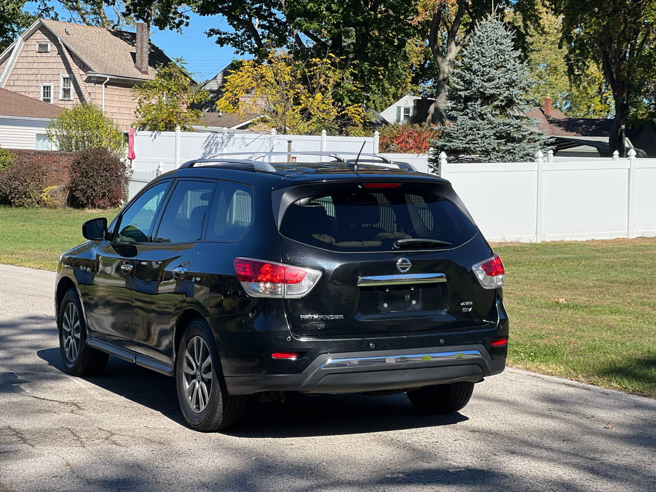 Nissan Pathfinder S 4WD 2013 Nissan Pathfinder S 4WD 2013