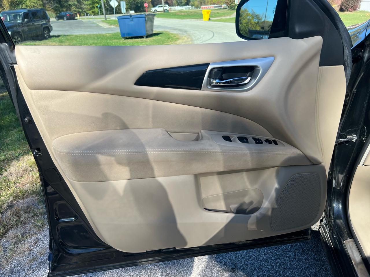 Nissan Pathfinder S 4WD 2013 Nissan Pathfinder S 4WD 2013