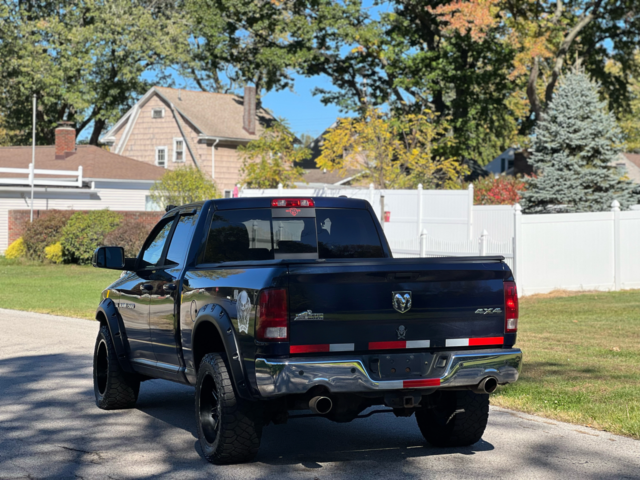 RAM 1500 SLT Quad Cab 4WD 2012 RAM 1500 SLT Quad Cab 4WD 2012
