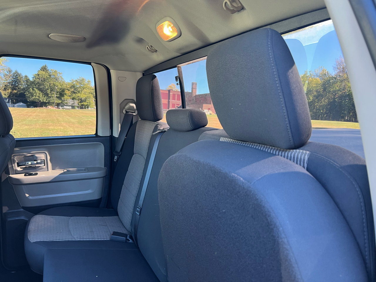 RAM 1500 SLT Quad Cab 4WD 2012 RAM 1500 SLT Quad Cab 4WD 2012