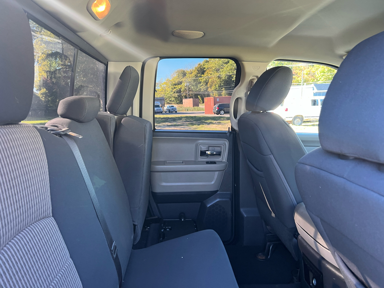 RAM 1500 SLT Quad Cab 4WD 2012 RAM 1500 SLT Quad Cab 4WD 2012