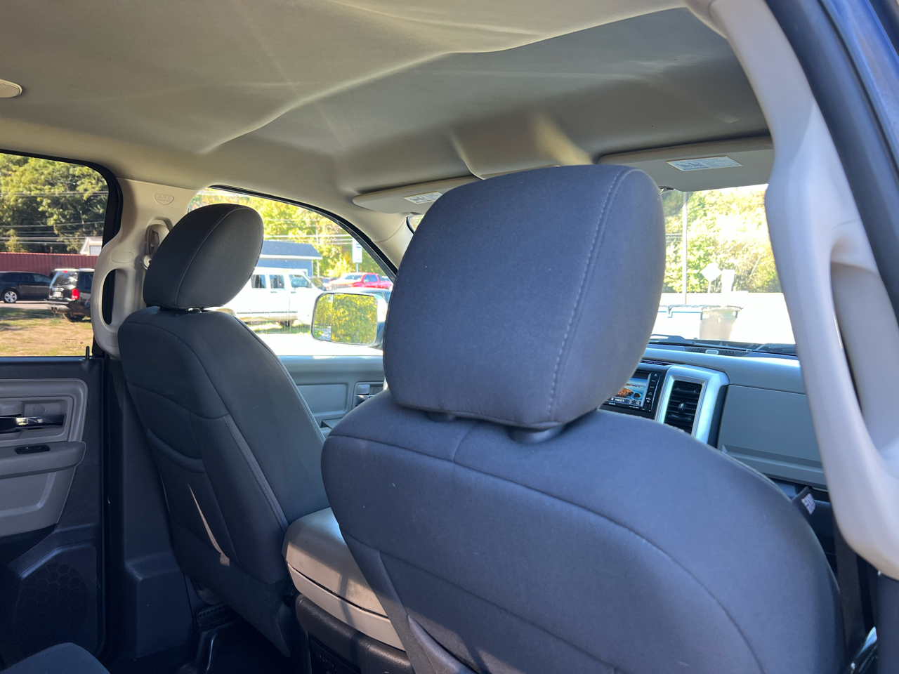 RAM 1500 SLT Quad Cab 4WD 2012 RAM 1500 SLT Quad Cab 4WD 2012