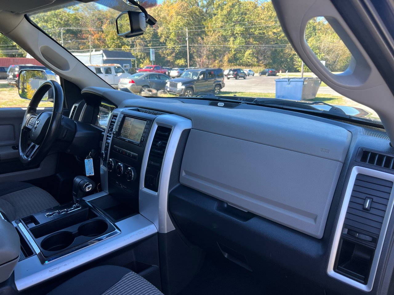 RAM 1500 SLT Quad Cab 4WD 2012 RAM 1500 SLT Quad Cab 4WD 2012