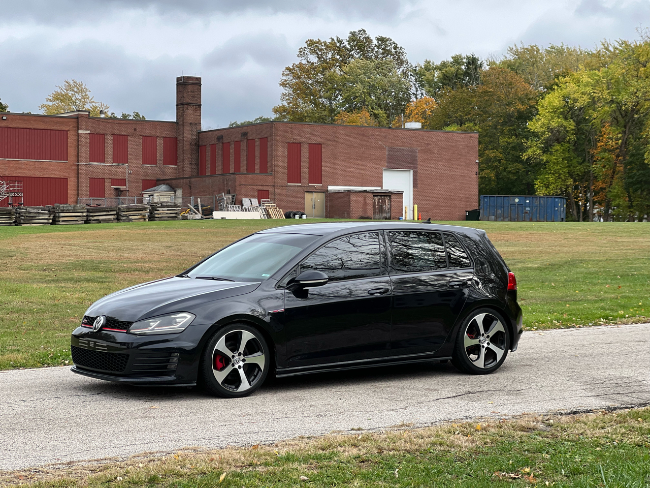 Volkswagen GTI S 6M 4-Door 2015 Volkswagen GTI S 6M 4-Door 2015