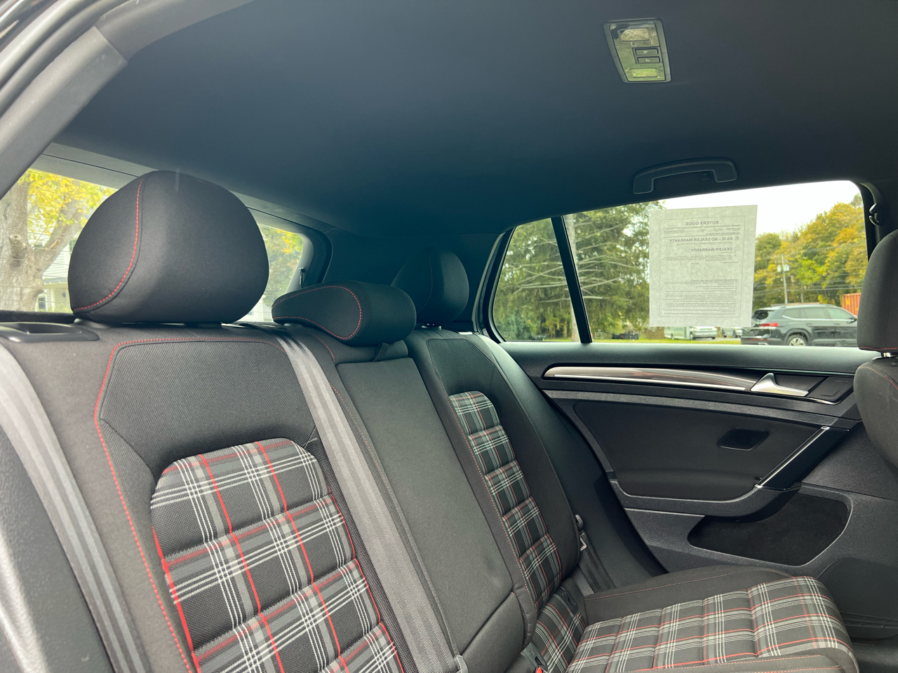 Volkswagen GTI S 6M 4-Door 2015 Volkswagen GTI S 6M 4-Door 2015