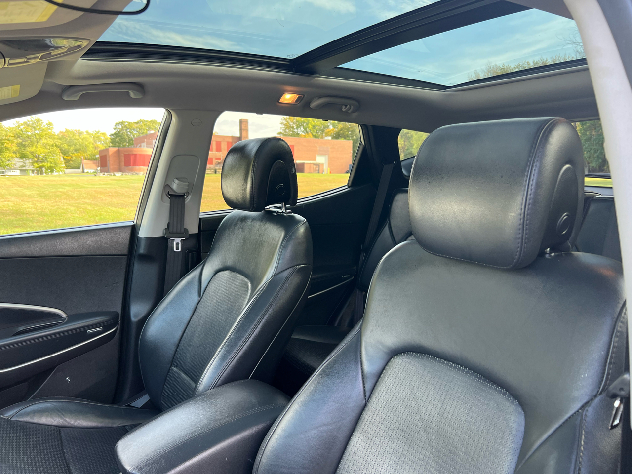 Hyundai Santa Fe Sport 2.0T FWD 2015 Hyundai Santa Fe Sport 2.0T FWD 2015