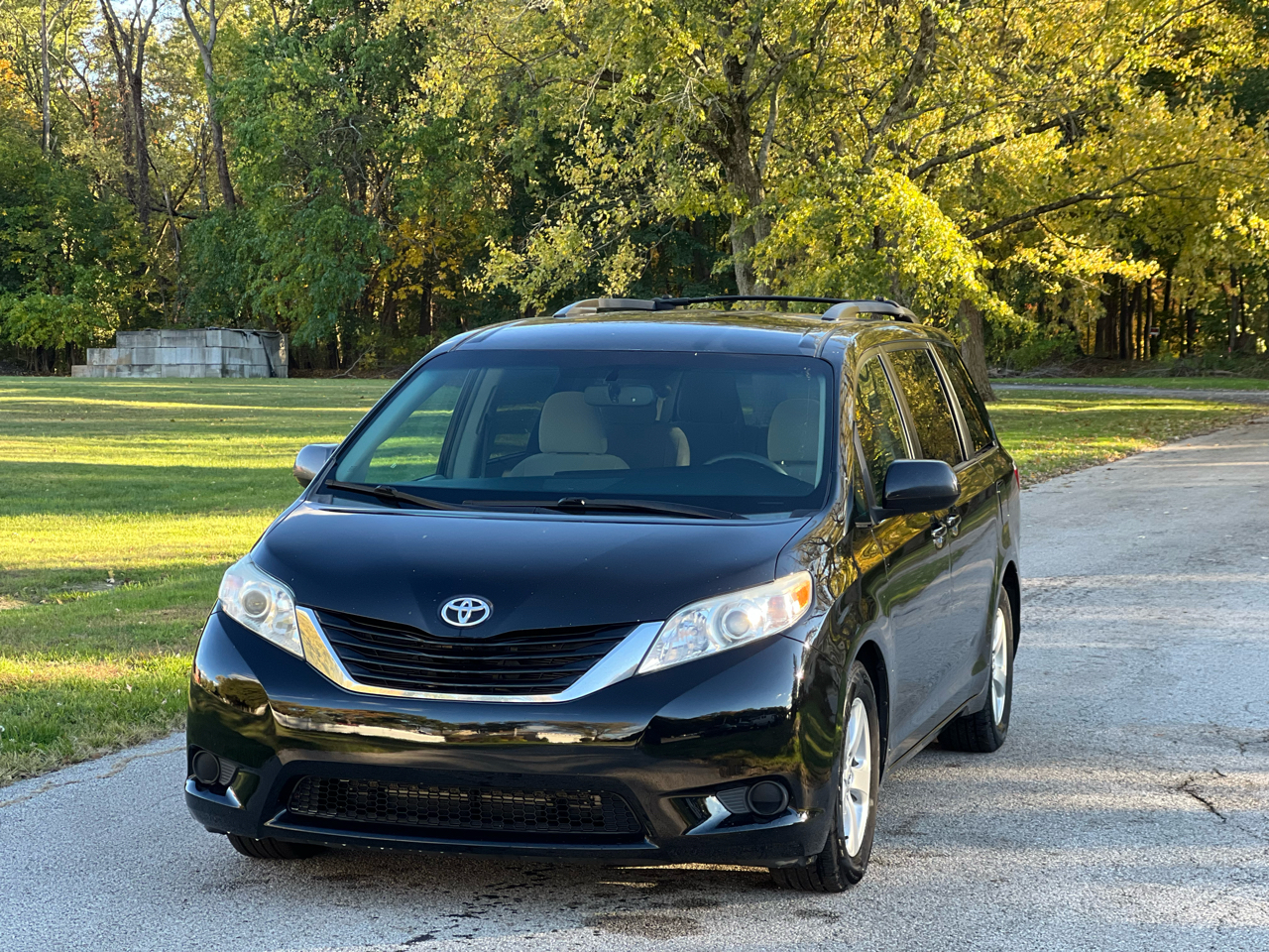 Toyota Sienna LE FWD 8-Passenger V6 2015 Toyota Sienna LE FWD 8-Passenger V6 2015