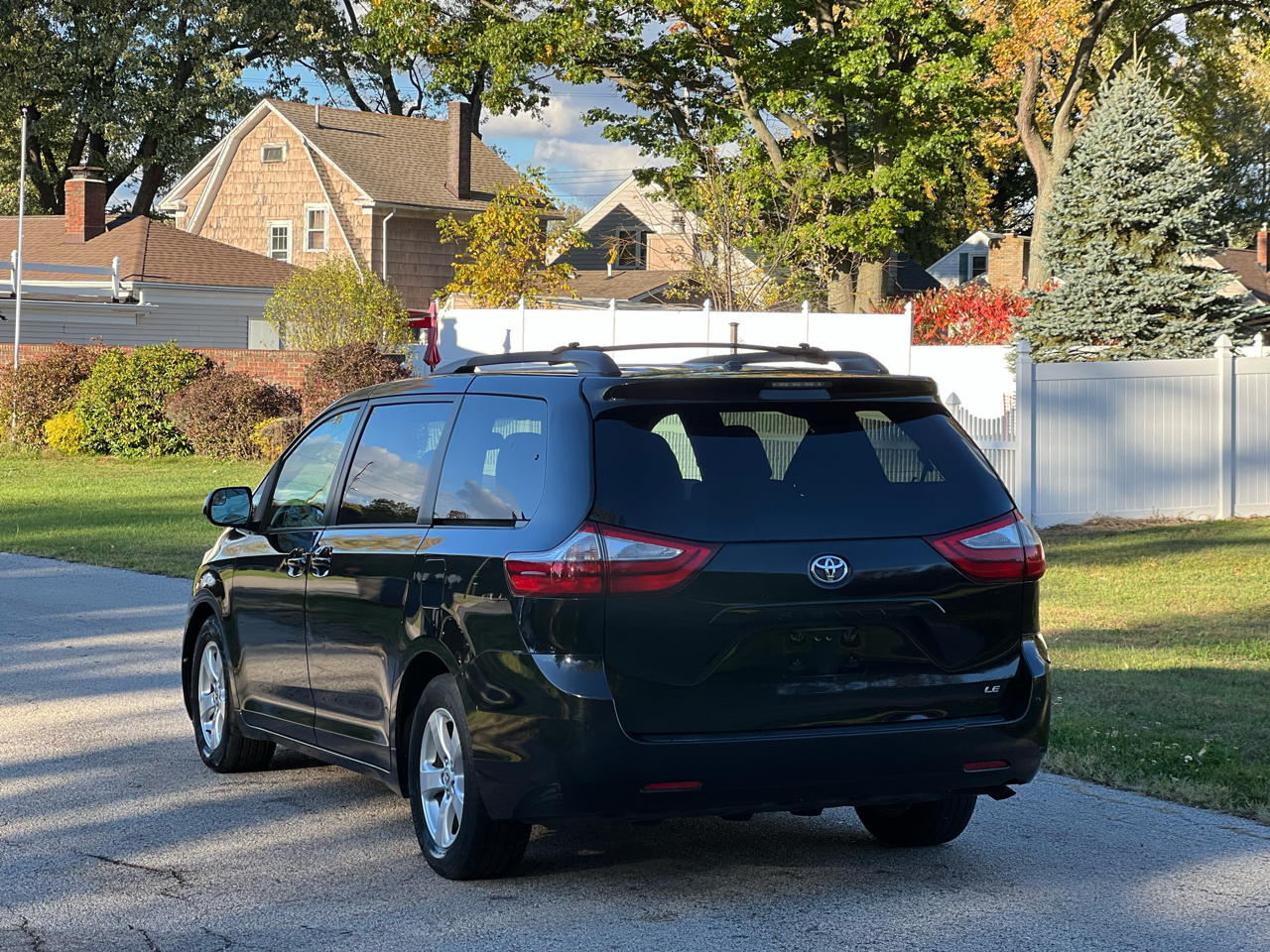 Toyota Sienna LE FWD 8-Passenger V6 2015 Toyota Sienna LE FWD 8-Passenger V6 2015