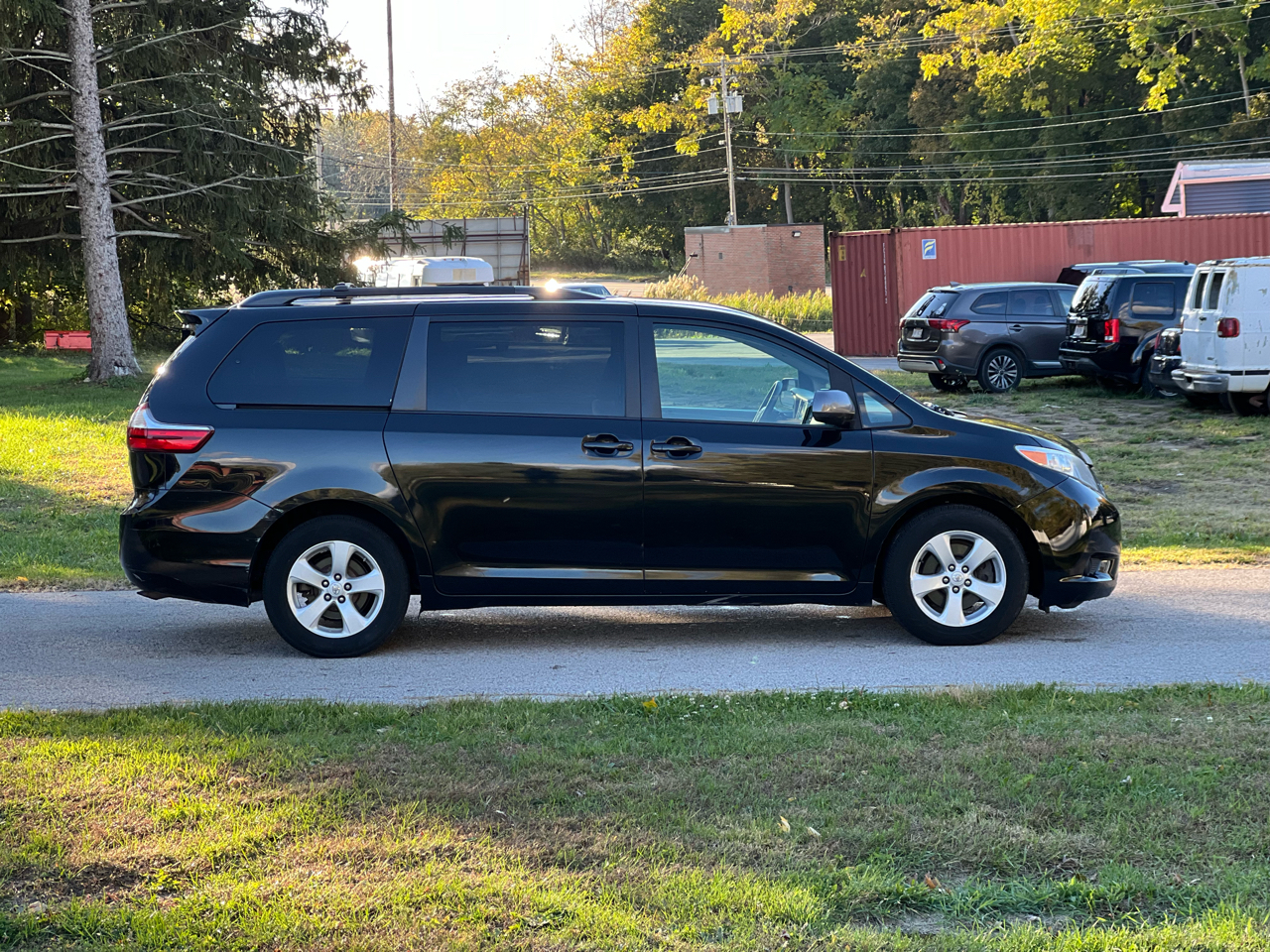 Toyota Sienna LE FWD 8-Passenger V6 2015 Toyota Sienna LE FWD 8-Passenger V6 2015
