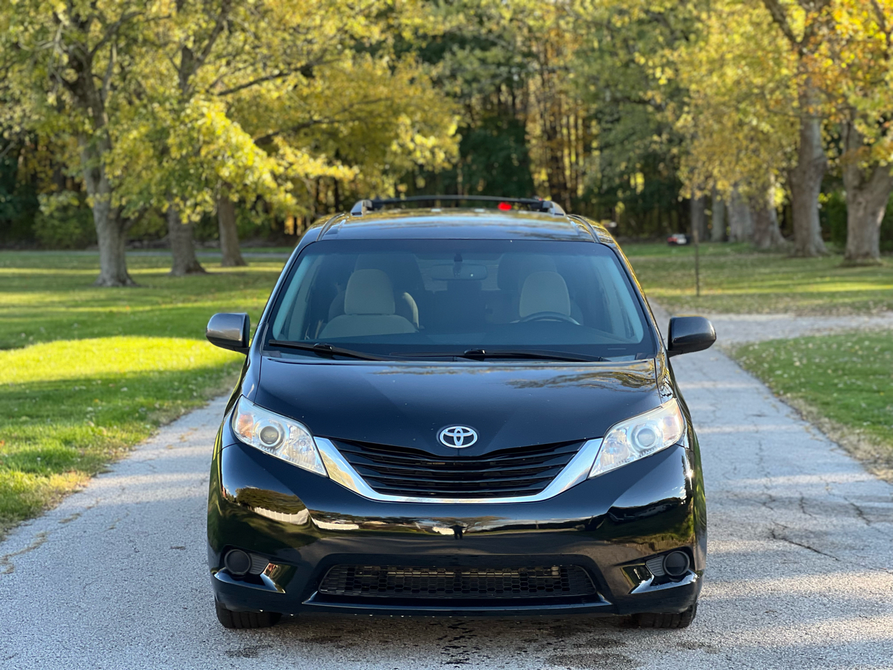 Toyota Sienna LE FWD 8-Passenger V6 2015 Toyota Sienna LE FWD 8-Passenger V6 2015