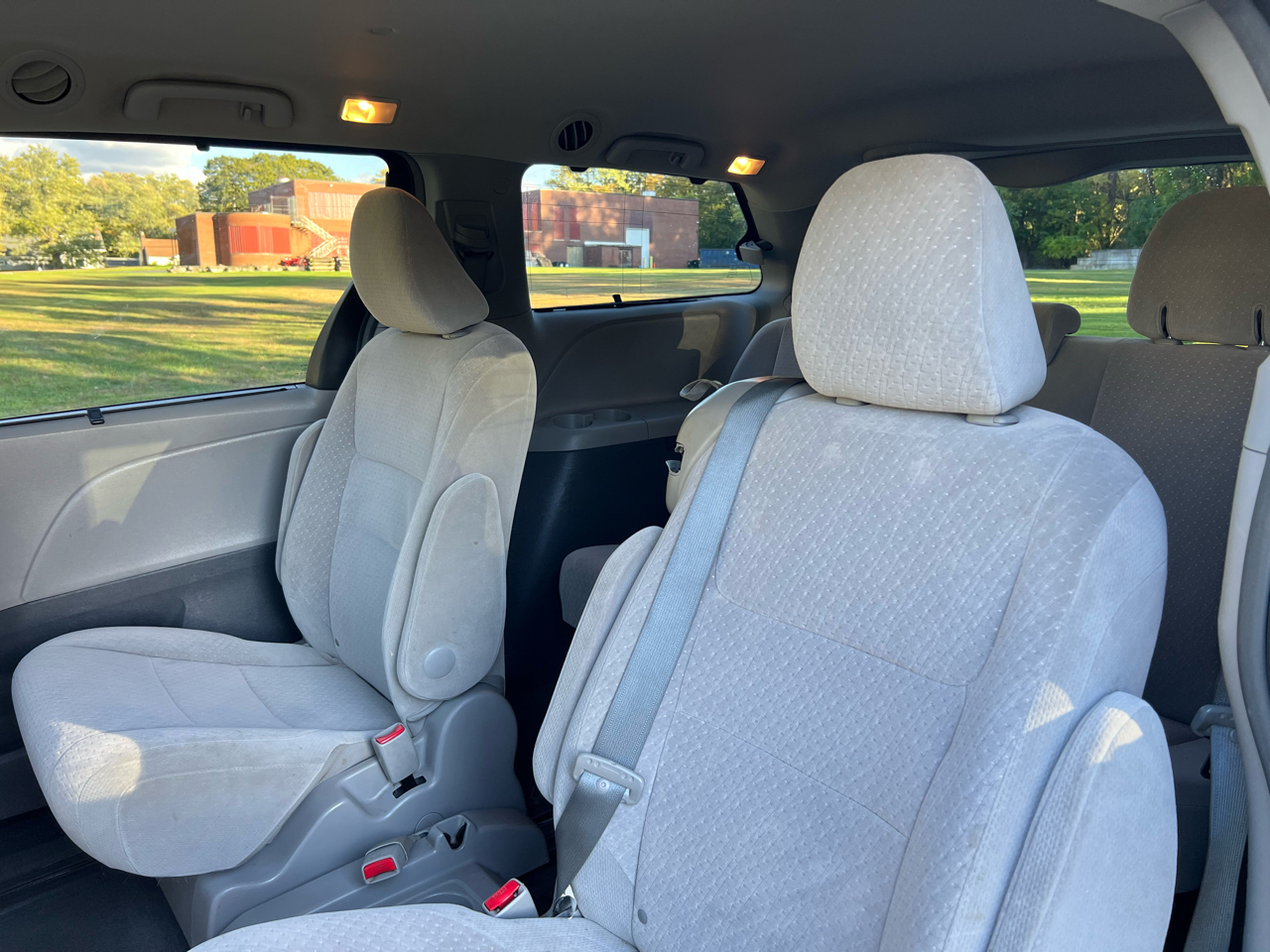 Toyota Sienna LE FWD 8-Passenger V6 2015 Toyota Sienna LE FWD 8-Passenger V6 2015
