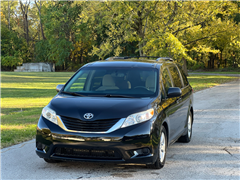 2015 Toyota Sienna  2015 Toyota Sienna