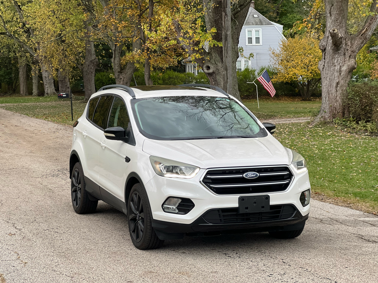 Ford Escape Titanium 4WD 2017 Ford Escape Titanium 4WD 2017