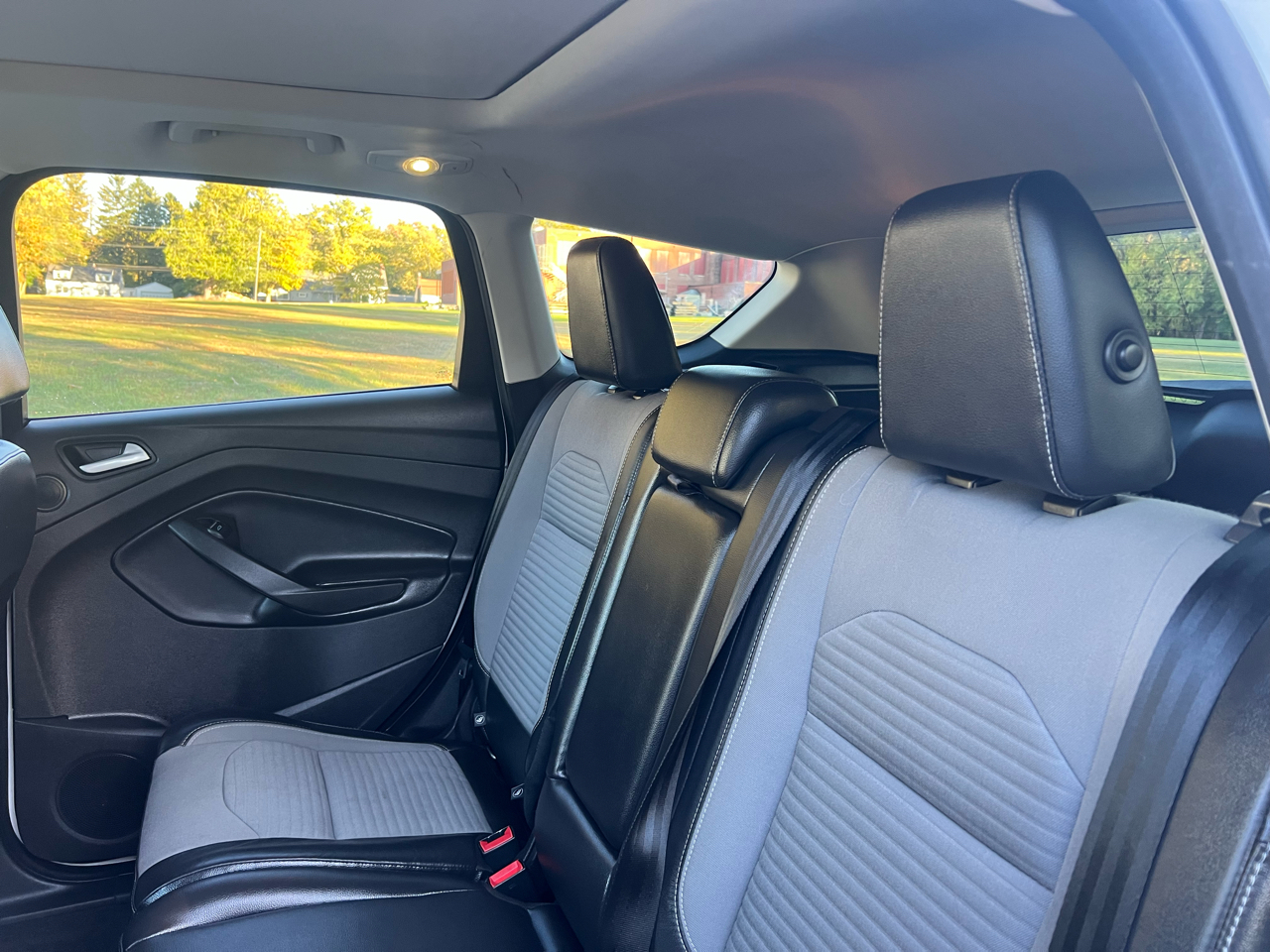 Ford Escape Titanium 4WD 2017 Ford Escape Titanium 4WD 2017