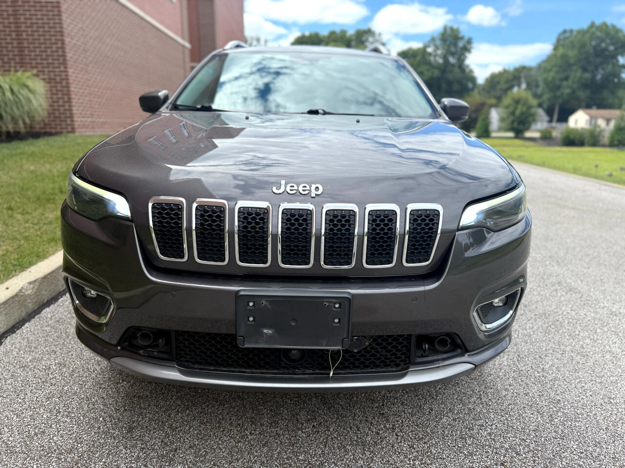 2019 Jeep Cherokee Overland photo 2
