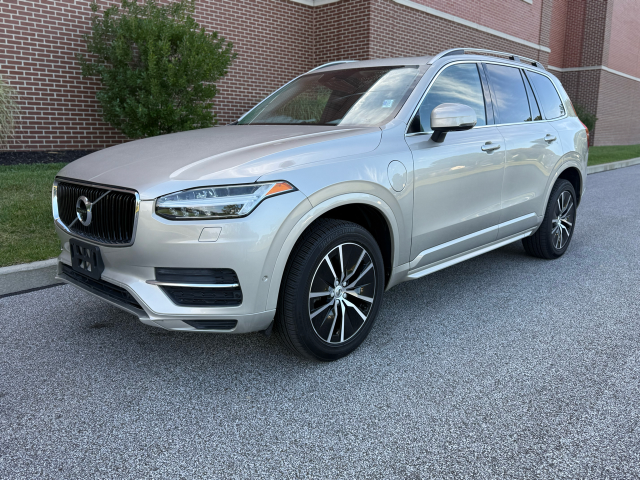 2016 Volvo XC90 Momentum