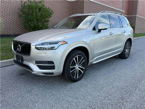 2016 Volvo XC90 T8 EAWD MOMENTUM