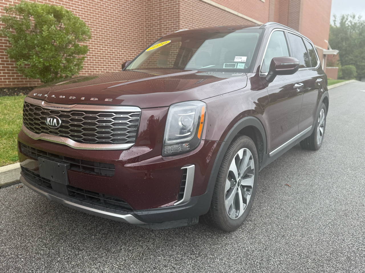 2020 Kia Telluride S photo 2