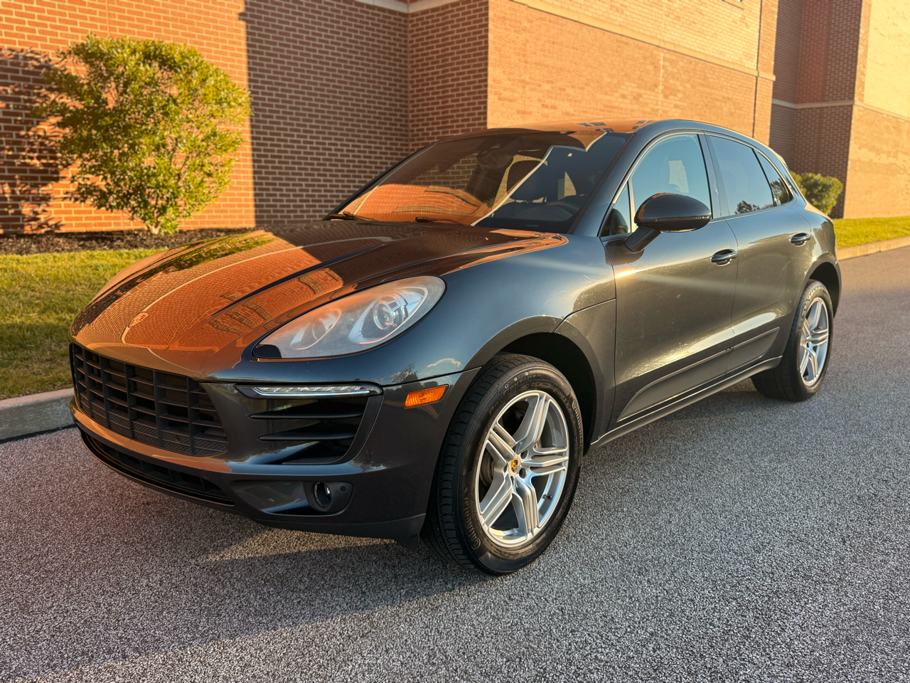 2017 Porsche Macan Base