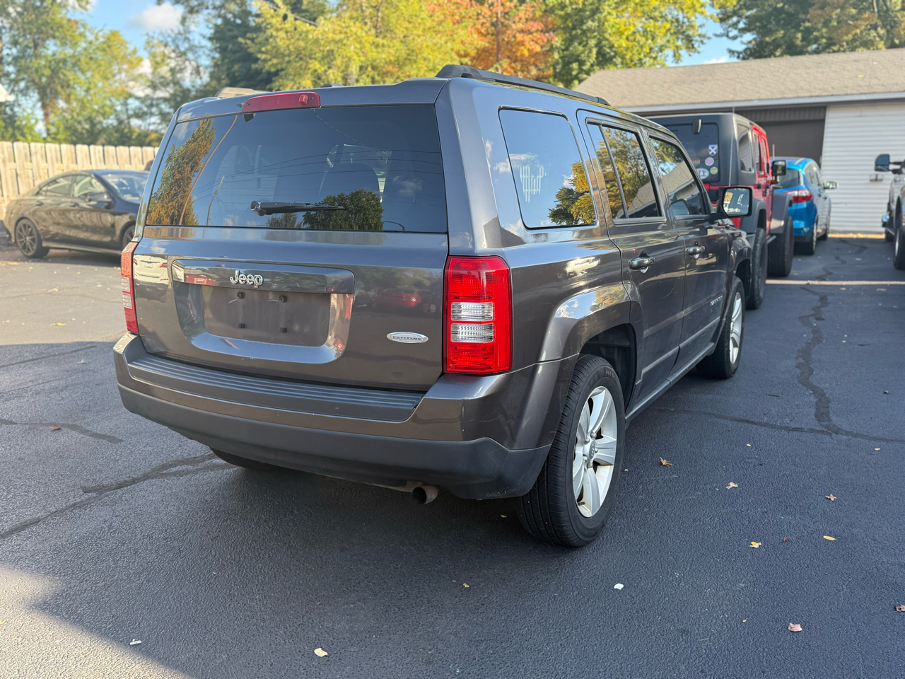 2014 Jeep Patriot Latitude photo 3