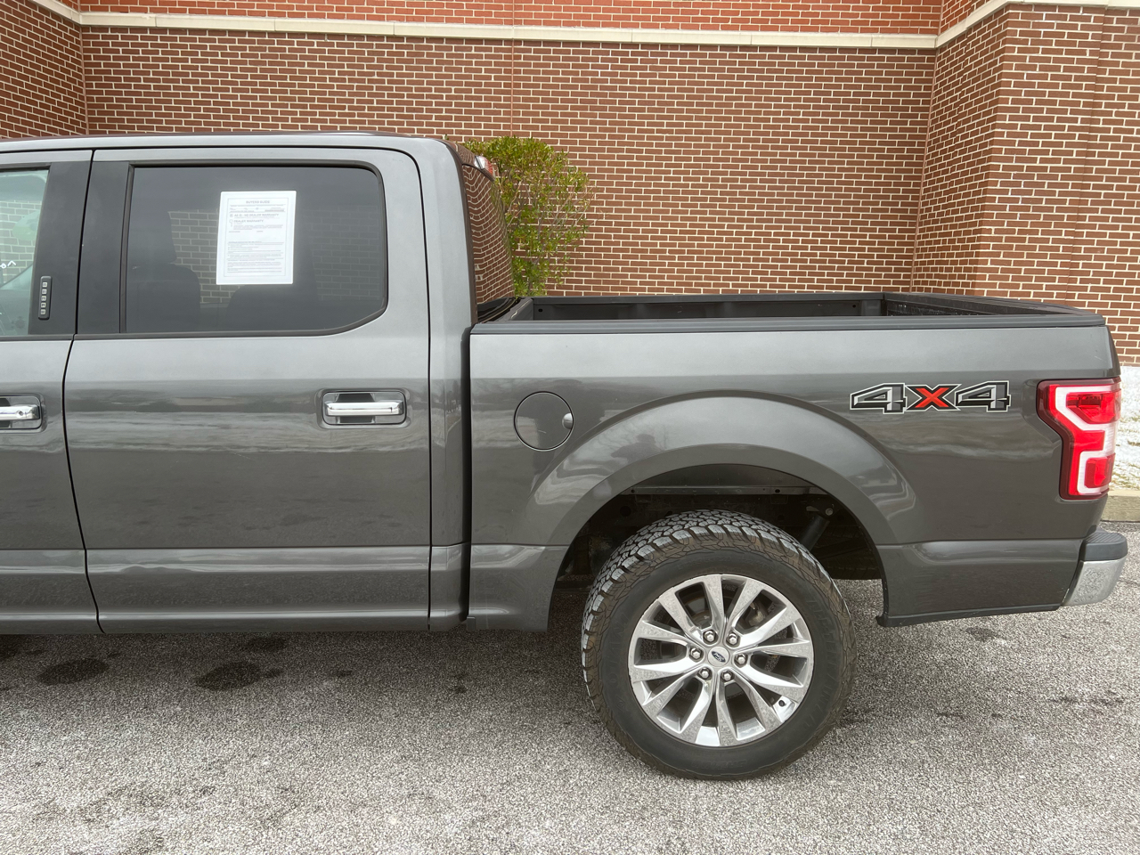2018 Ford F-150 XLT photo 3