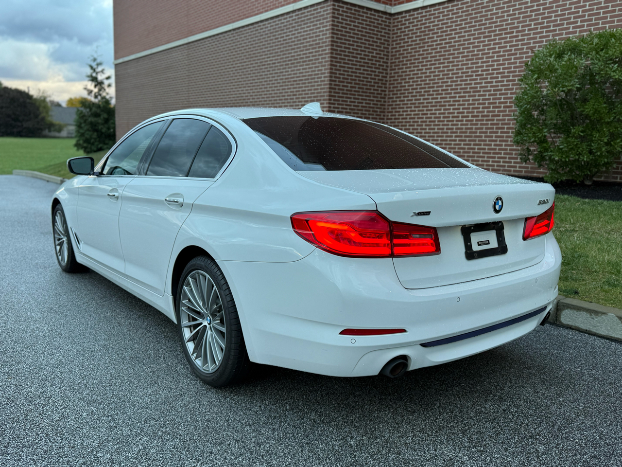 BMW 5-Series  2018 BMW 5-Series  2018
