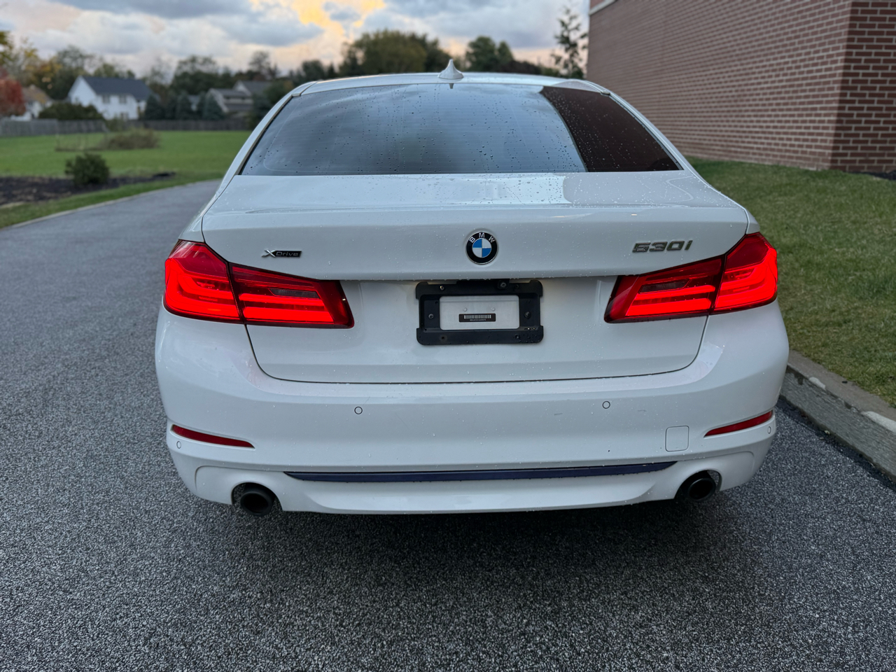 BMW 5-Series  2018 BMW 5-Series  2018