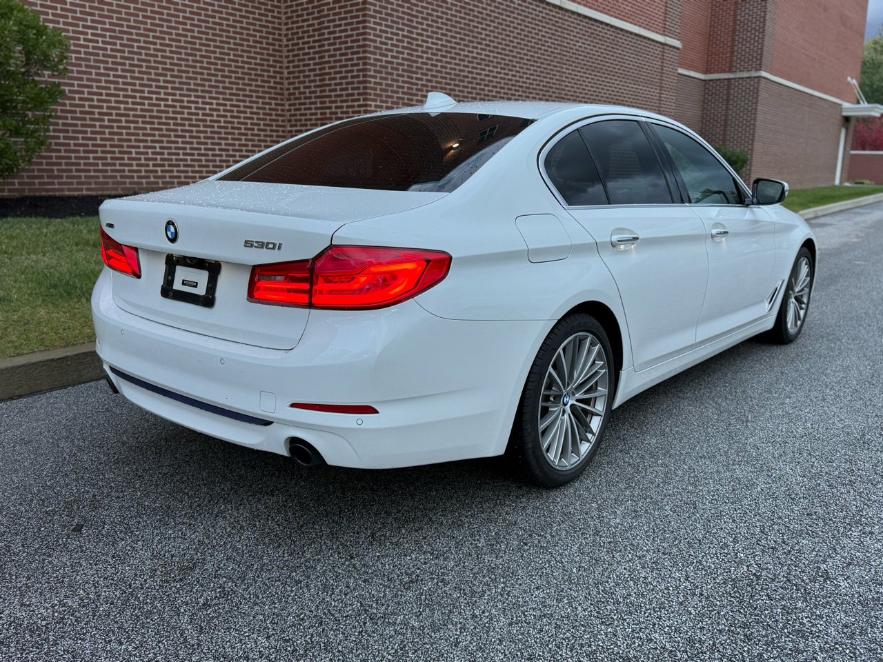BMW 5-Series  2018 BMW 5-Series  2018