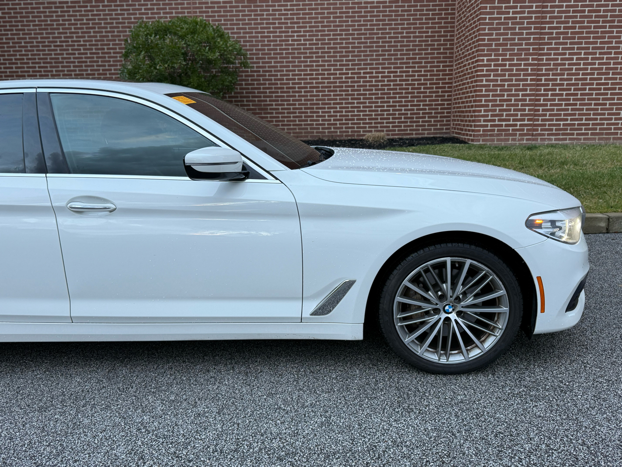 BMW 5-Series  2018 BMW 5-Series  2018