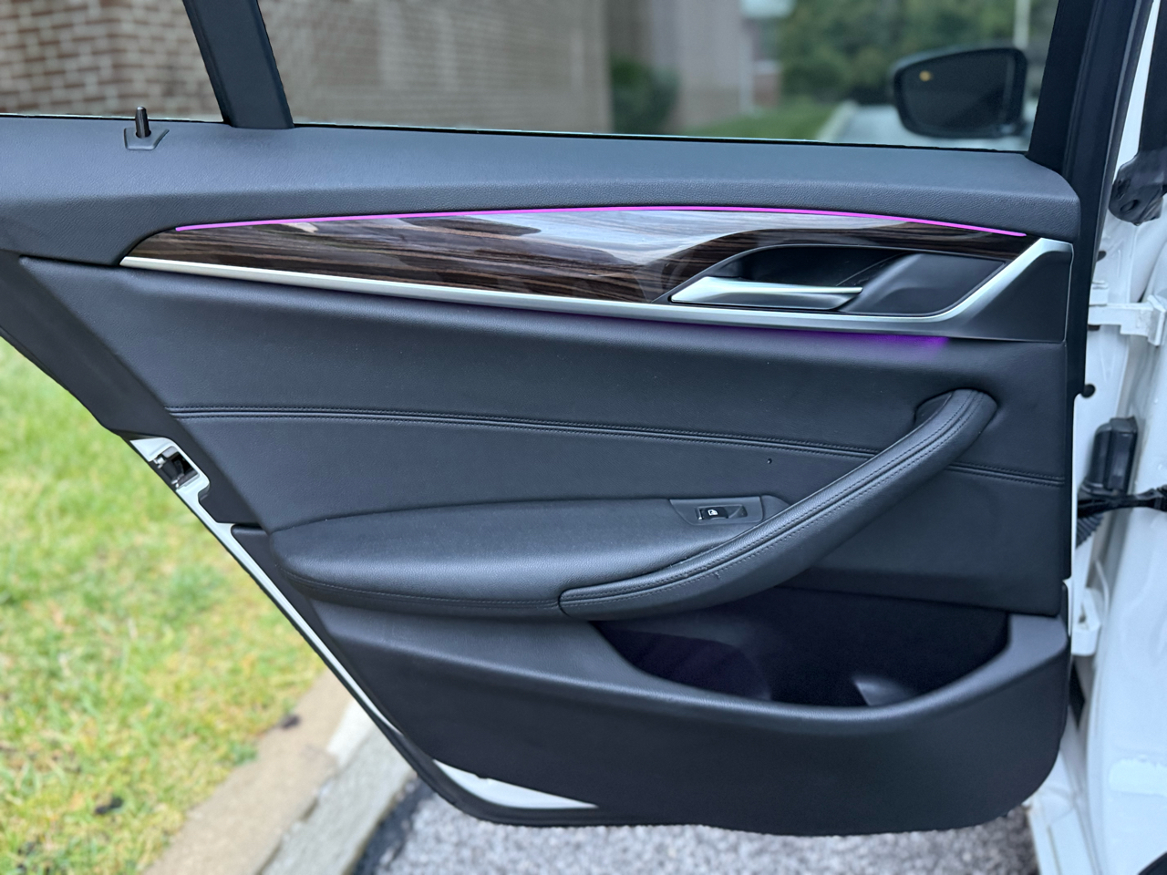 BMW 5-Series  2018 BMW 5-Series  2018