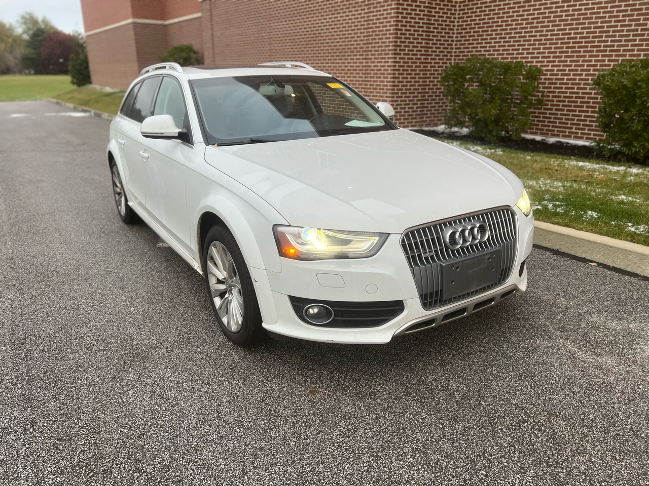 2016 Audi A4 Allroad Quattro Premium Plus photo 2