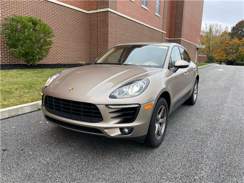 2017 Porsche Macan BASE
