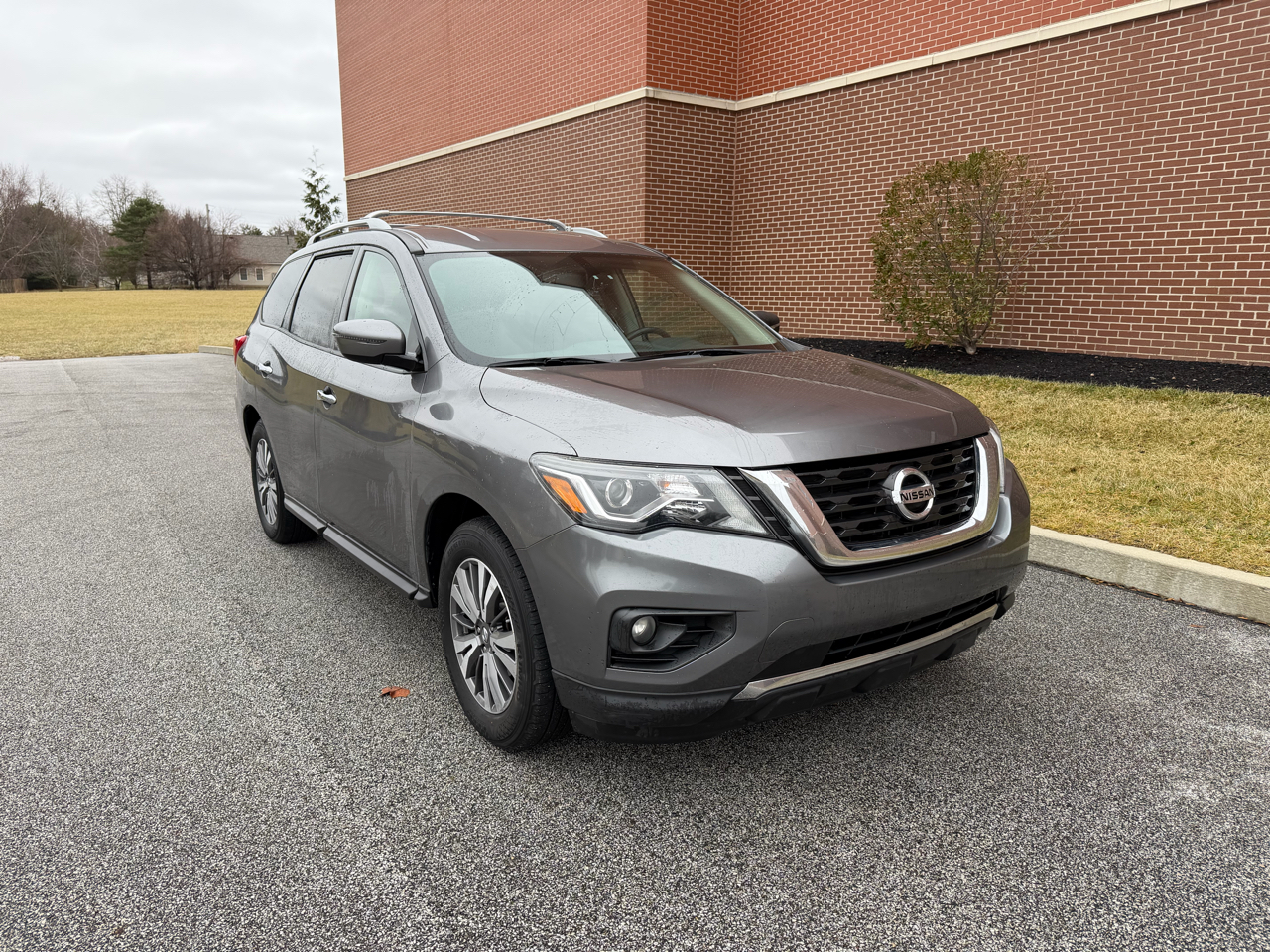 Nissan Pathfinder  2017