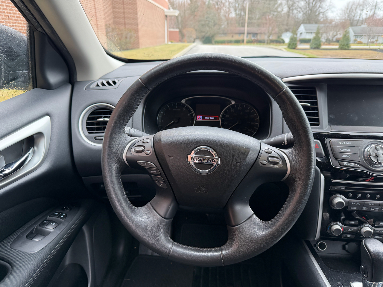 Nissan Pathfinder  2017