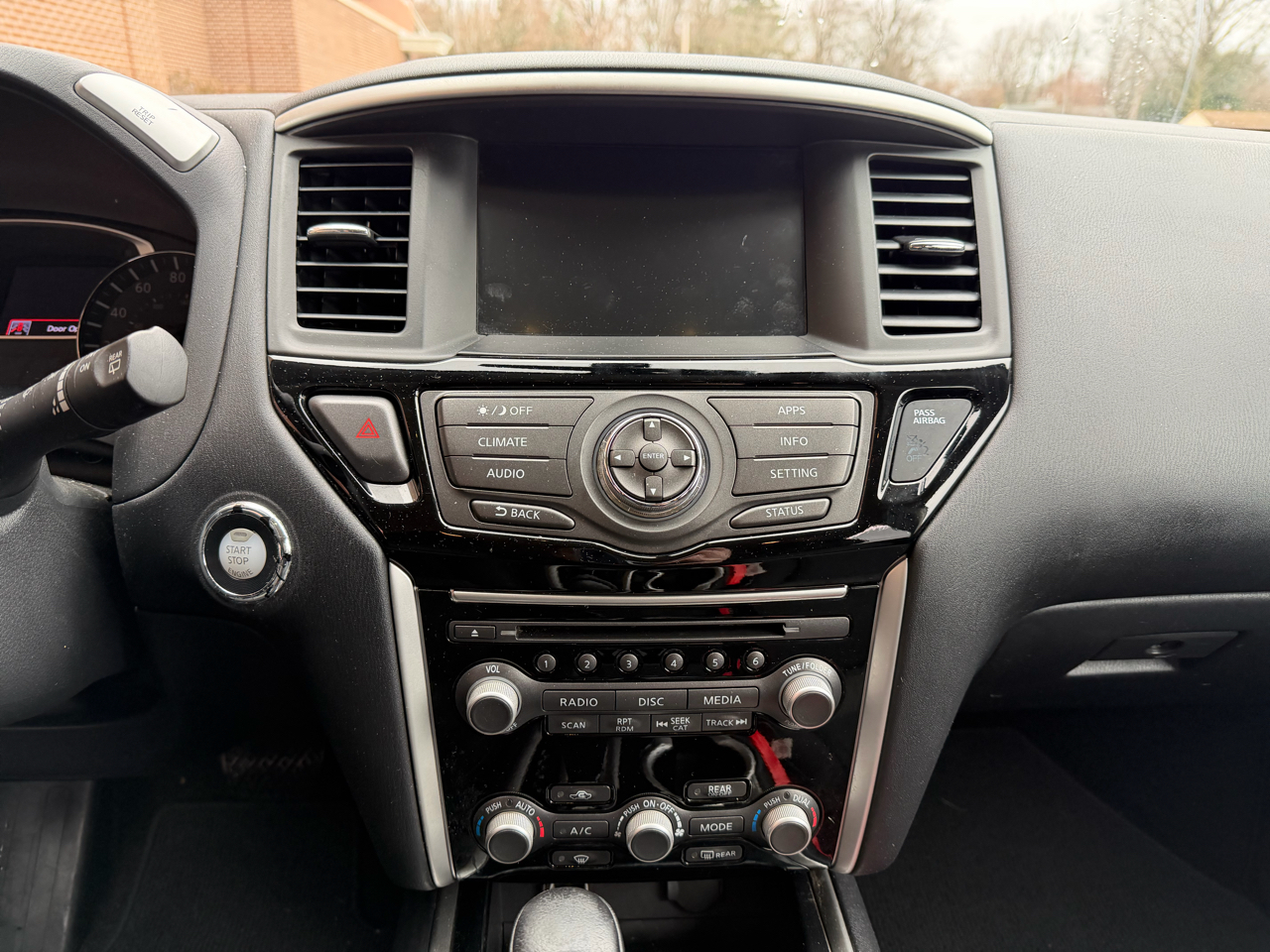 Nissan Pathfinder  2017