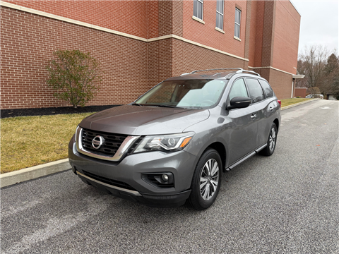 2017 Nissan Pathfinder SV