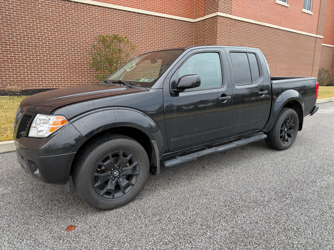 Nissan Frontier  2020