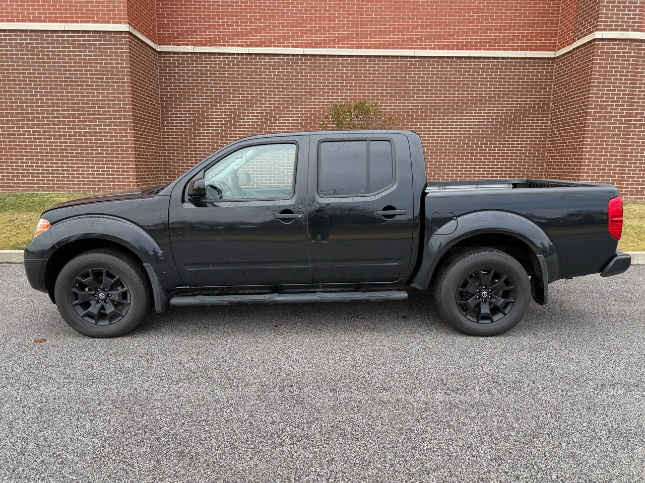 Nissan Frontier  2020