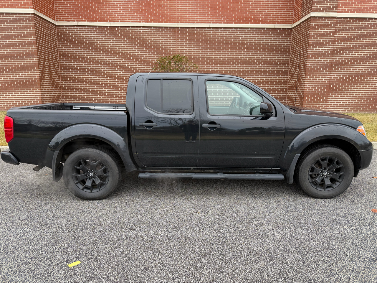 Nissan Frontier  2020