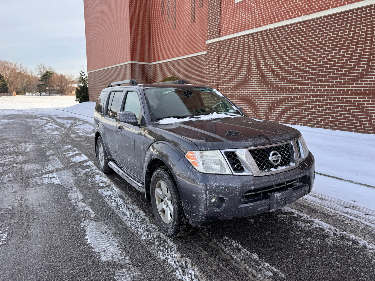 Nissan Pathfinder  2011